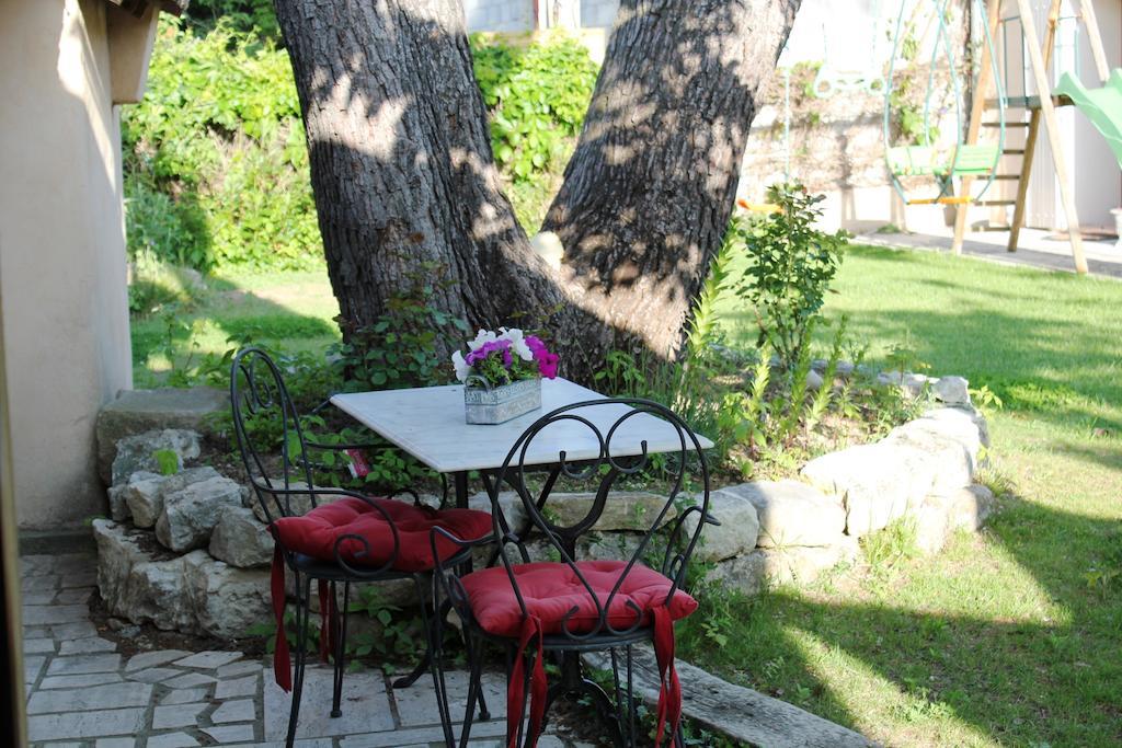 A L'Oree Du Pin Bed & Breakfast Aix-en-Provence Exterior photo