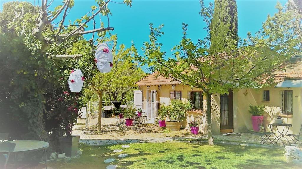 A L'Oree Du Pin Bed & Breakfast Aix-en-Provence Exterior photo