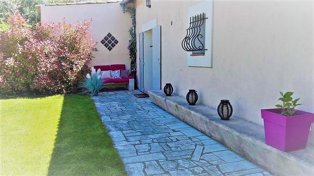 A L'Oree Du Pin Bed & Breakfast Aix-en-Provence Exterior photo