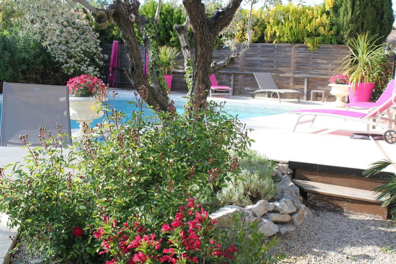 A L'Oree Du Pin Bed & Breakfast Aix-en-Provence Exterior photo